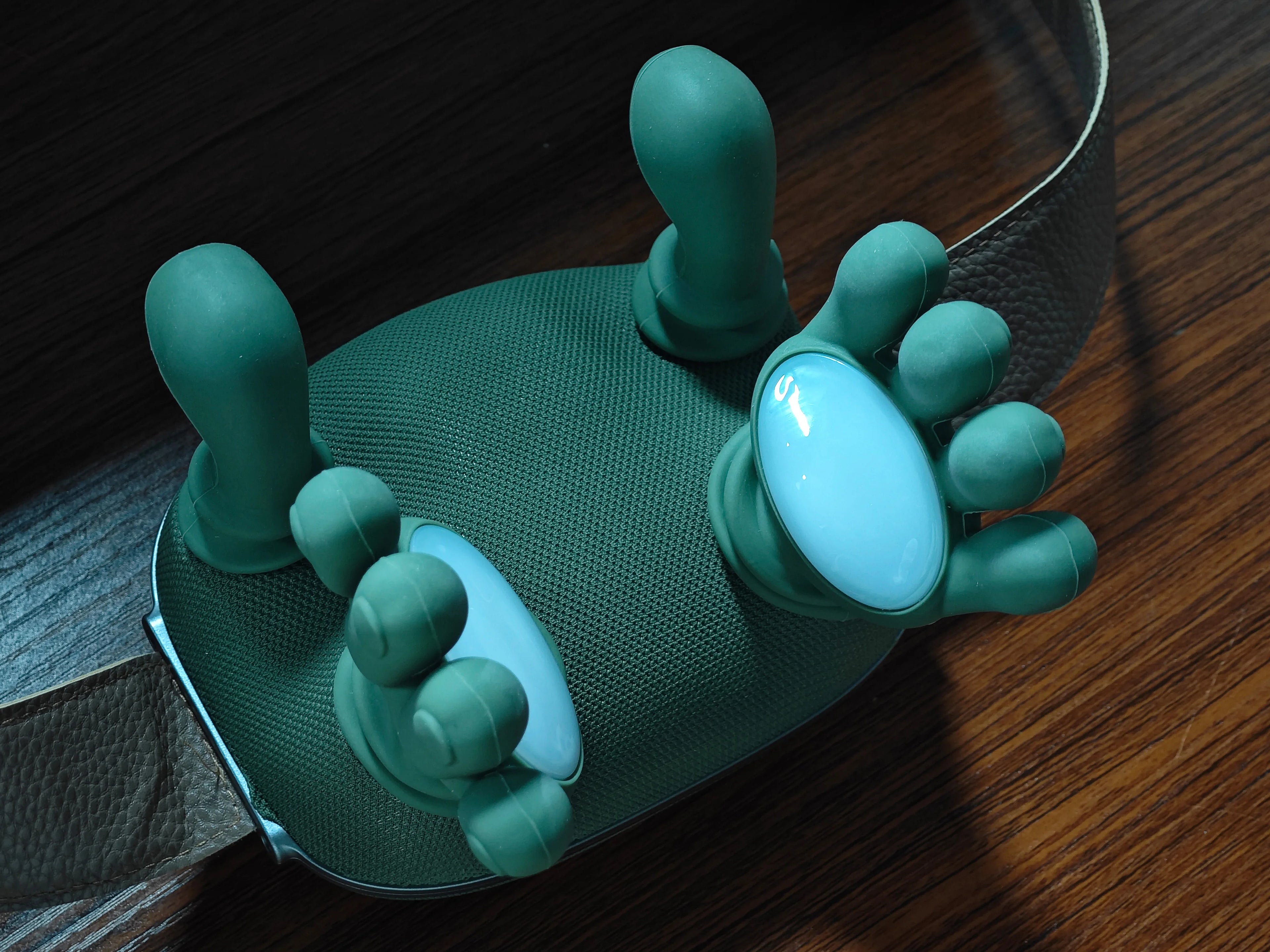 Top Fashion Ultra-Quiet Electric Shoulder & Neck Massager