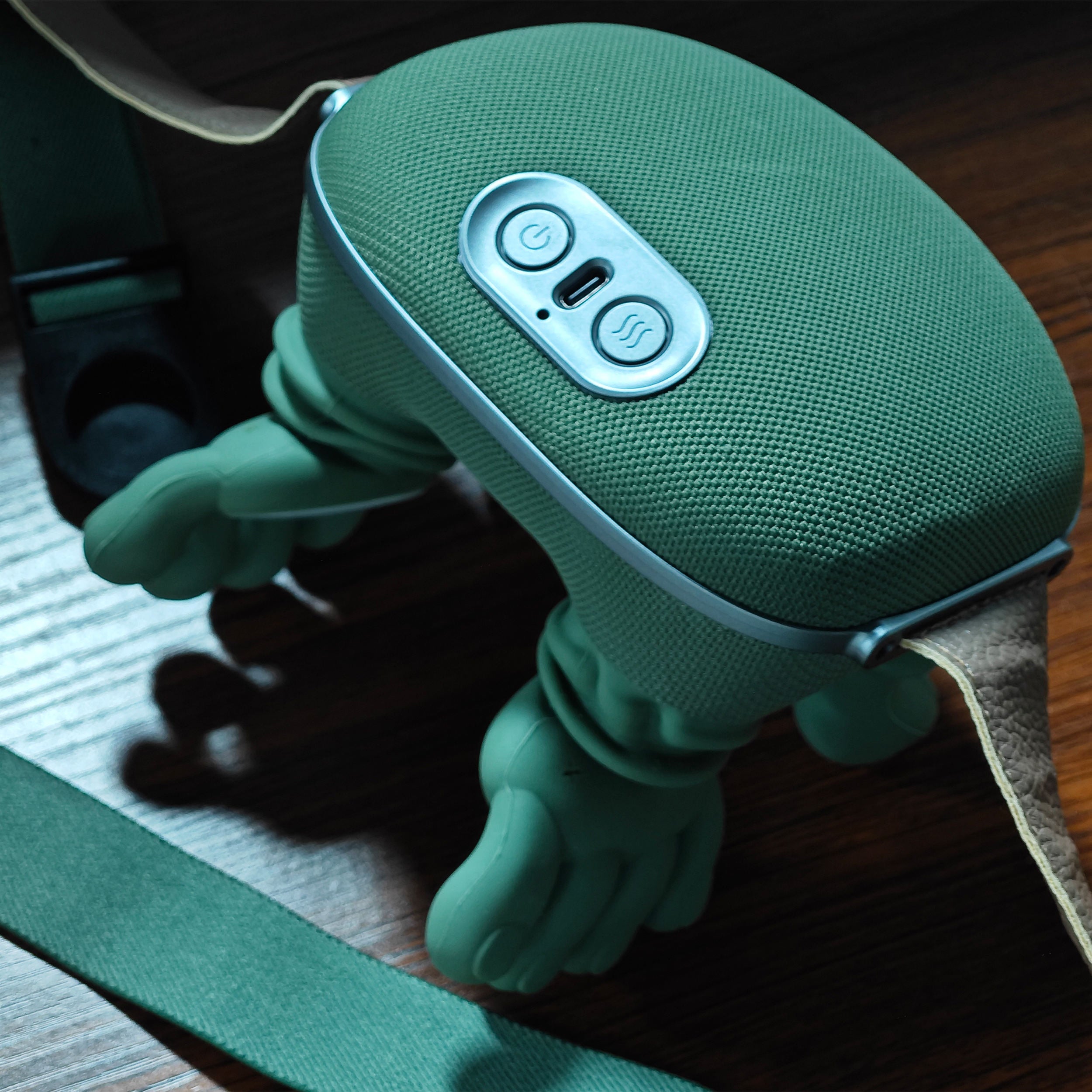 Top Fashion Ultra-Quiet Electric Shoulder & Neck Massager